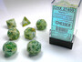 SET DE 7 DES - MARBLE - VERT/VERT SOMBRE - Eclaté